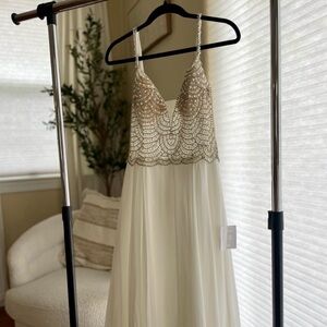 Lulu's Pearl-Embellished Ivory Wedding Dress